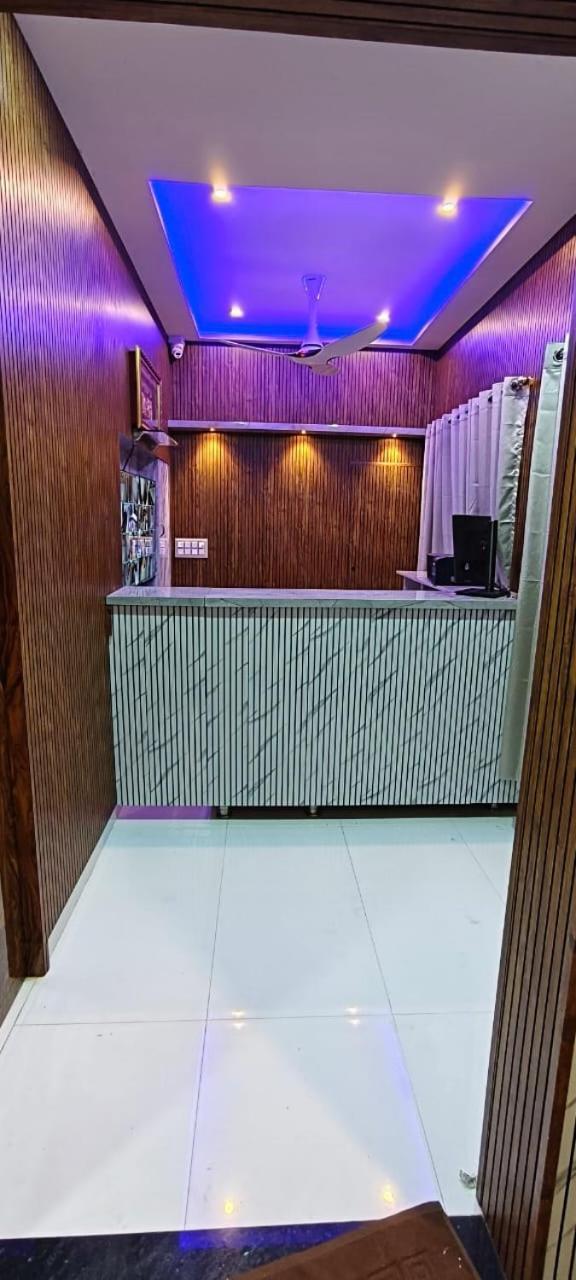 V R S Luxury Ac Dormitory Mysore Exterior photo